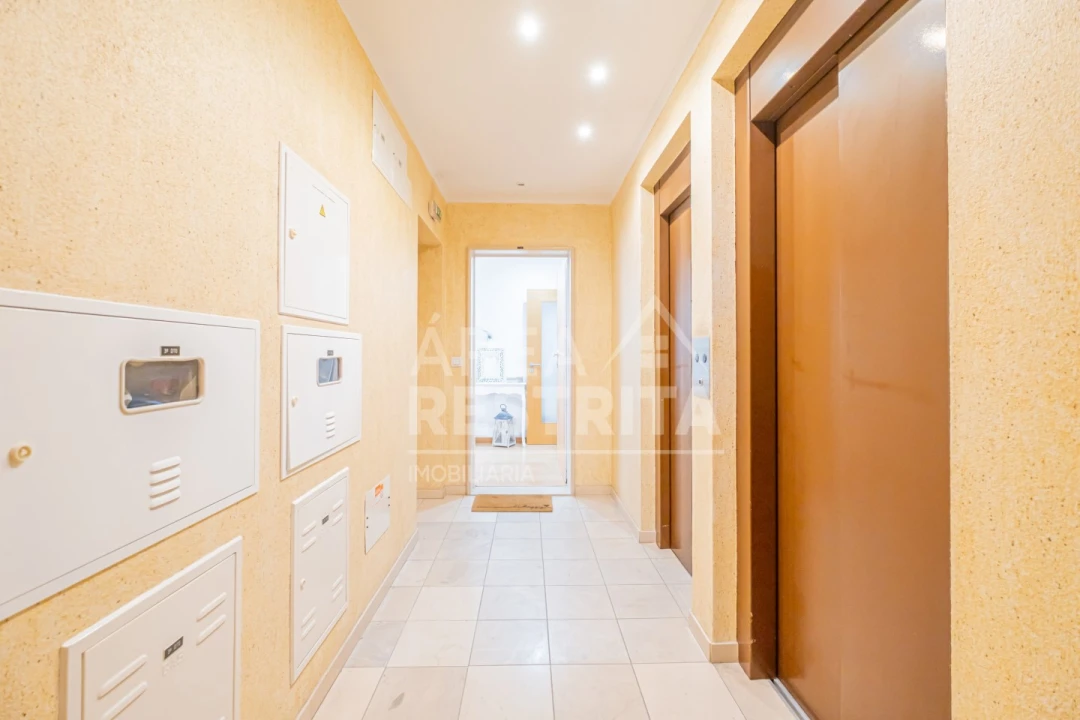 Apartamento T3 para Venda em Corroios Foto 58