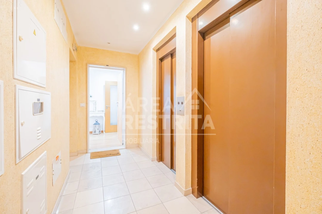 Apartamento T3 para Venda em Corroios Foto 59