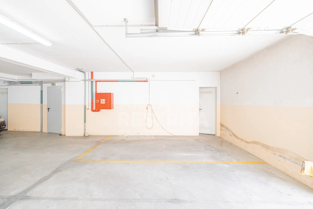 Apartamento T3 para Venda em Corroios Foto 60