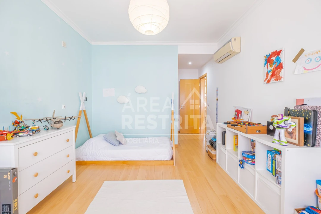 Apartamento T3 para Venda em Corroios Foto 38