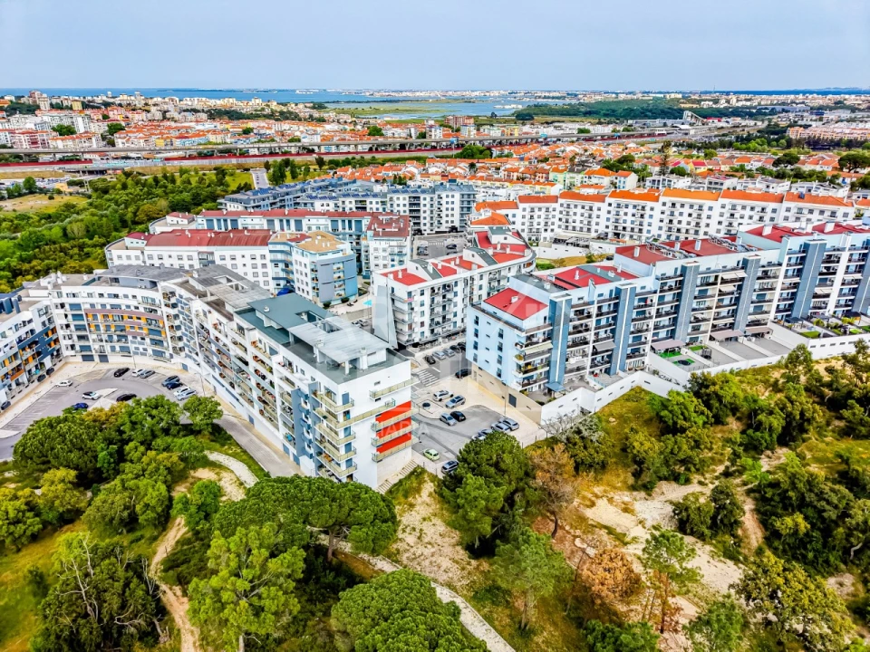 Apartamento T3 para Venda em Corroios Foto 72