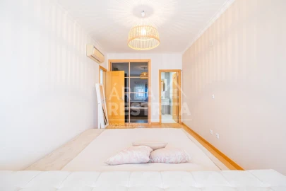 Apartamento T3 para Venda em Corroios