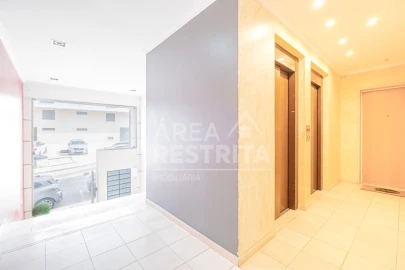 Apartamento T3 para Venda em Corroios