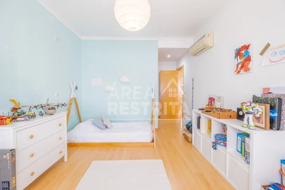 Apartamento T3 para Venda em Corroios