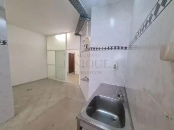 Loja para Venda em Lagos (São Sebastião e Santa Maria)