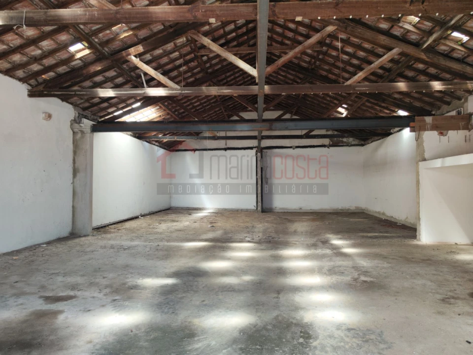 Armazém para Venda em Peniche Foto 4