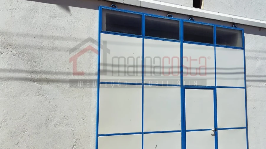 Armazém para Venda em Peniche