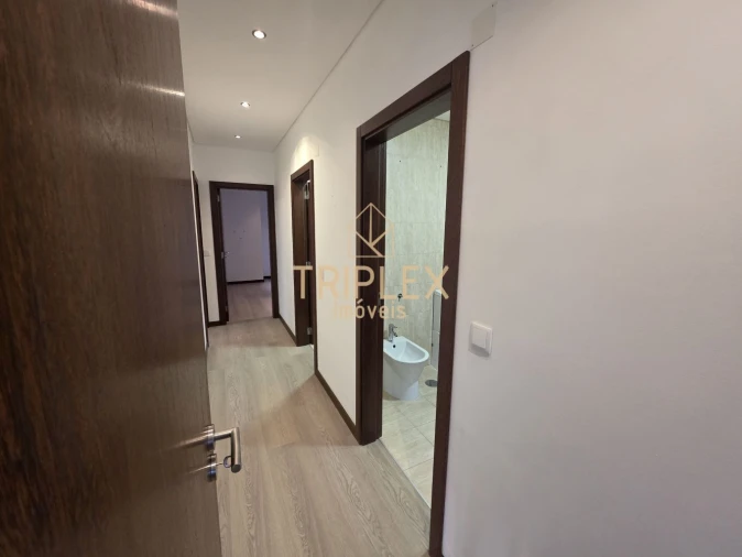 Apartamento T2 para Venda em Buarcos Foto 37