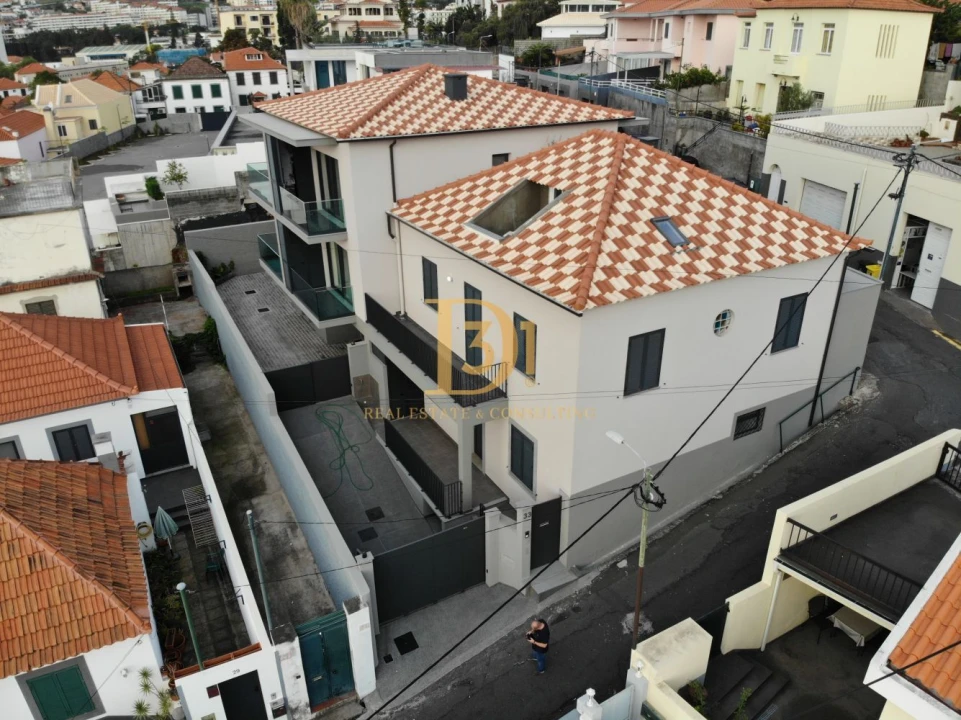 Apartamento T2 para Venda em Funchal (São Pedro) Foto 1