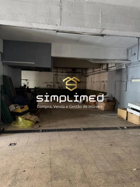 Loja para Venda em Falagueira-Venda Nova