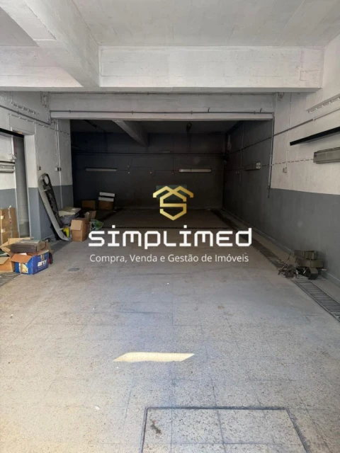 Loja para Venda em Falagueira-Venda Nova