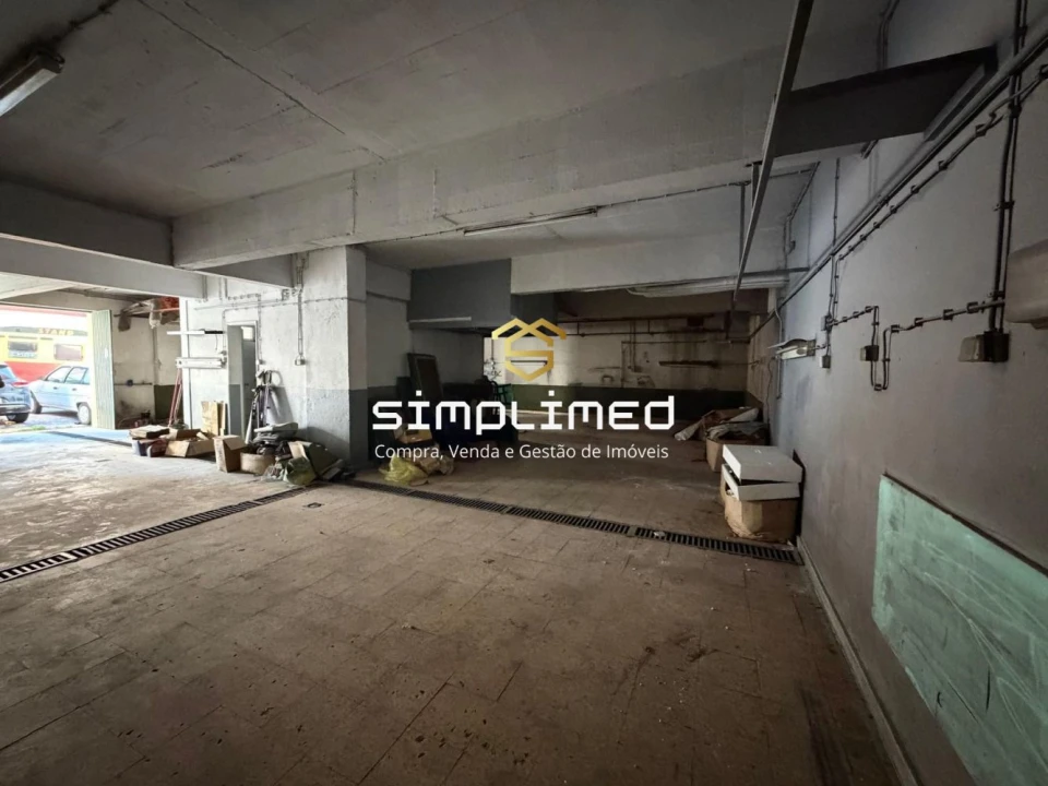 Loja para Venda em Falagueira-Venda Nova Foto 3