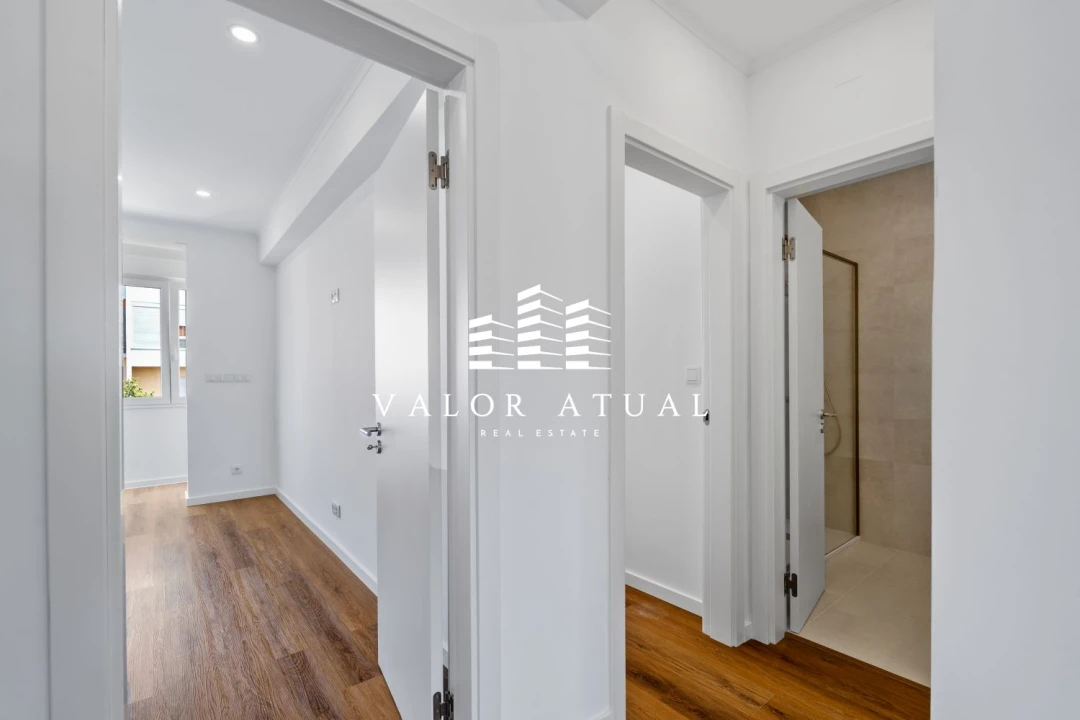 Apartamento T2 para Venda em Venteira Foto 18