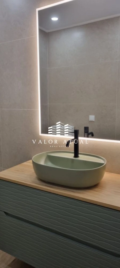 Apartamento T2 para Venda em Venteira