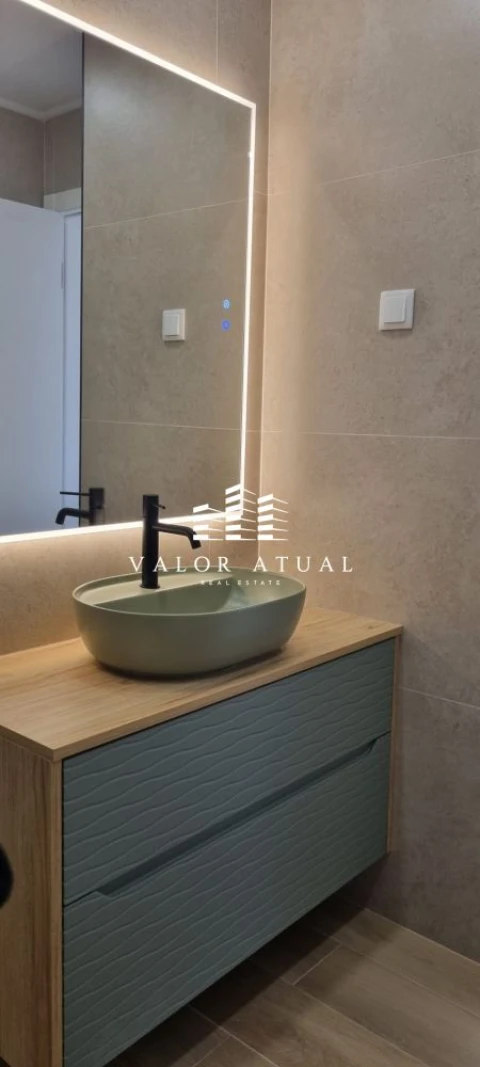 Apartamento T2 para Venda em Venteira