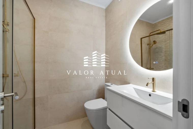 Apartamento T2 para Venda em Venteira Foto 24