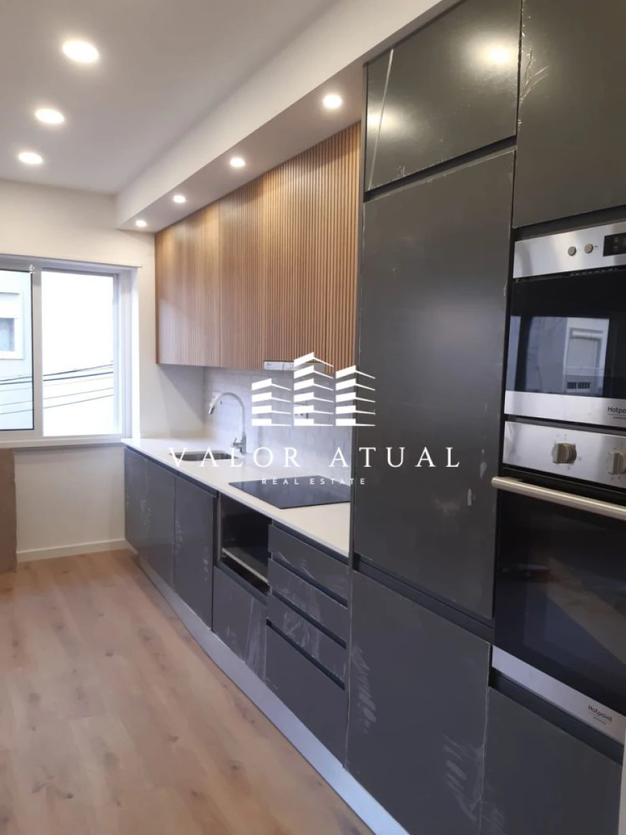 Apartamento T2 para Venda em Venteira Foto 5