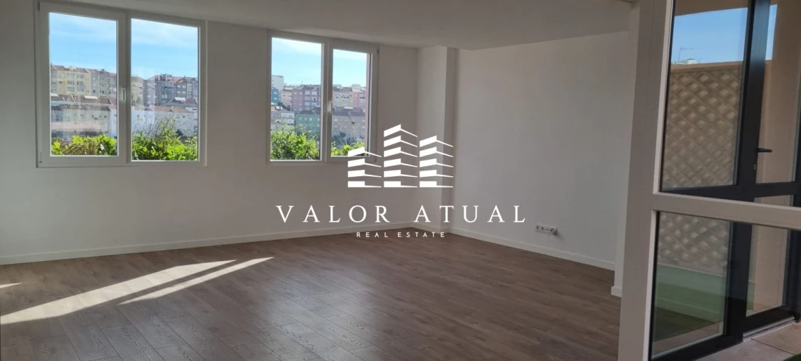 Apartamento T2 para Venda em Venteira Foto 3