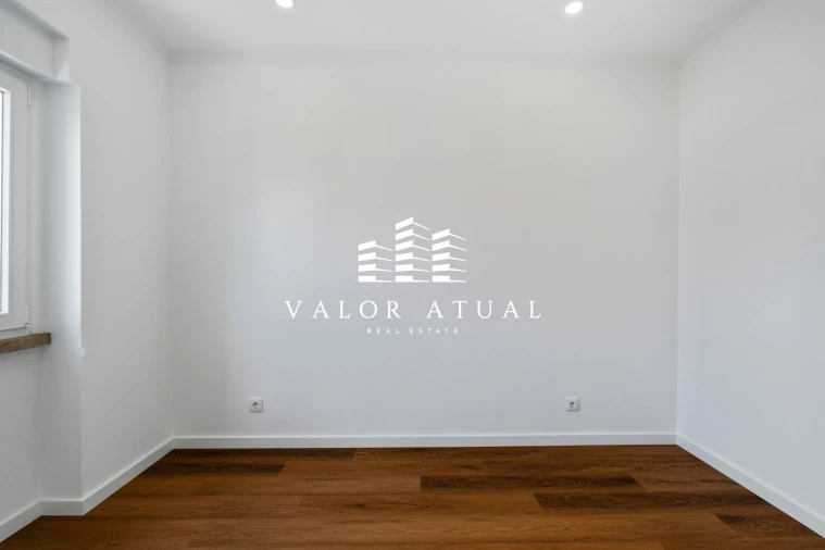 Apartamento T2 para Venda em Venteira Foto 17