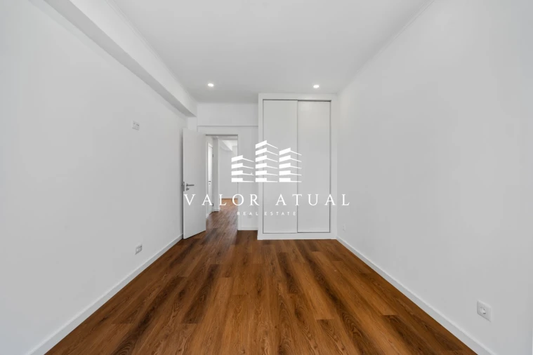 Apartamento T2 para Venda em Venteira Foto 20