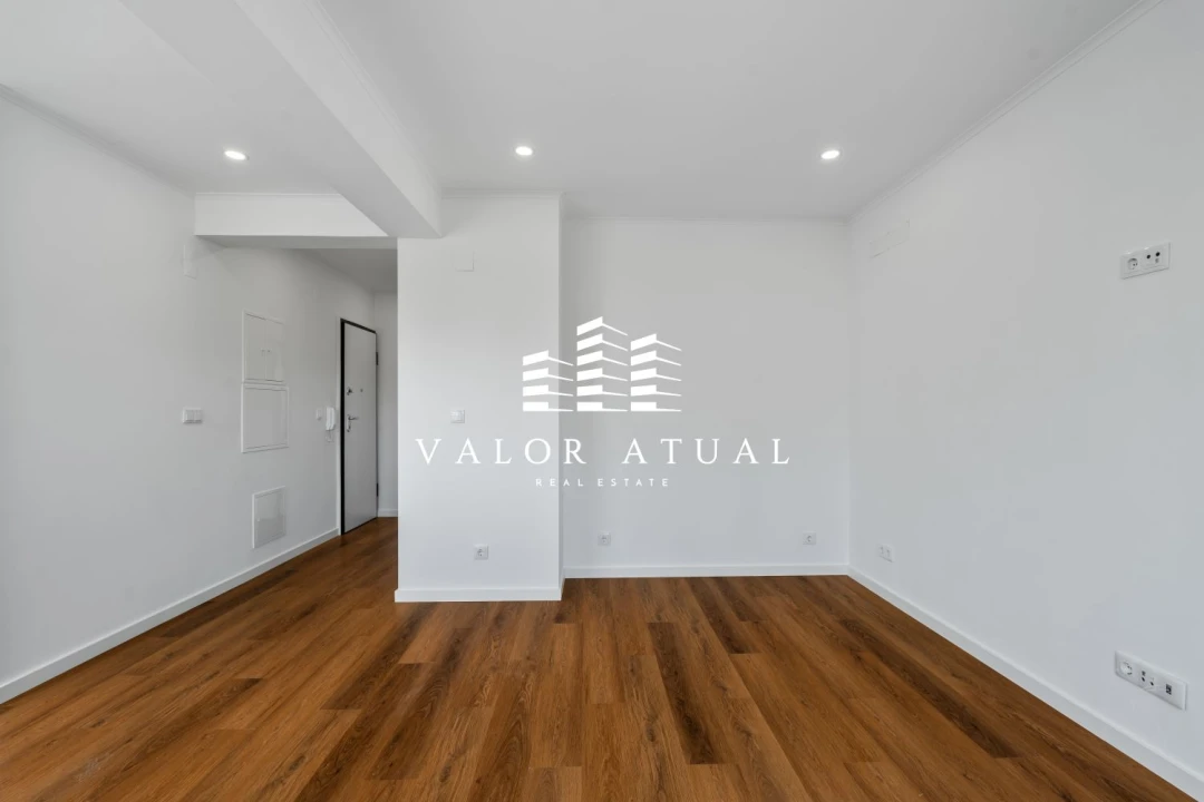Apartamento T2 para Venda em Venteira Foto 21