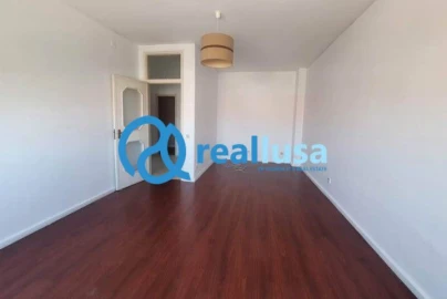 Apartamento T2 para Venda em Paranhos