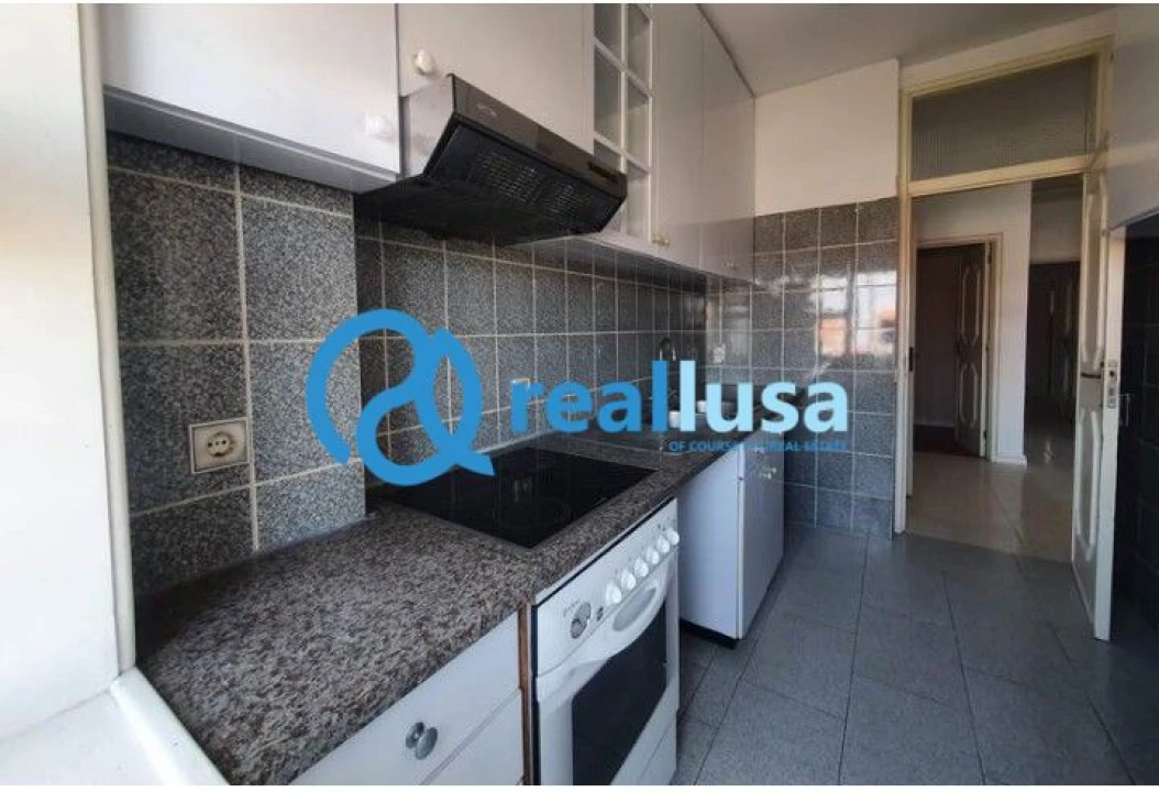 Apartamento T2 para Venda em Paranhos Foto 3