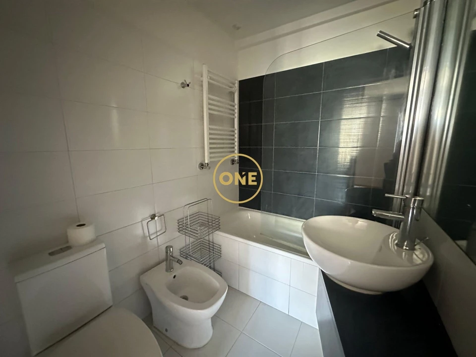 Apartamento T2 para Venda em Paranhos Foto 9