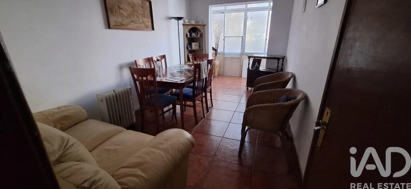 Apartamento T2 para Venda em Laranjeiro e Feijó Foto 3
