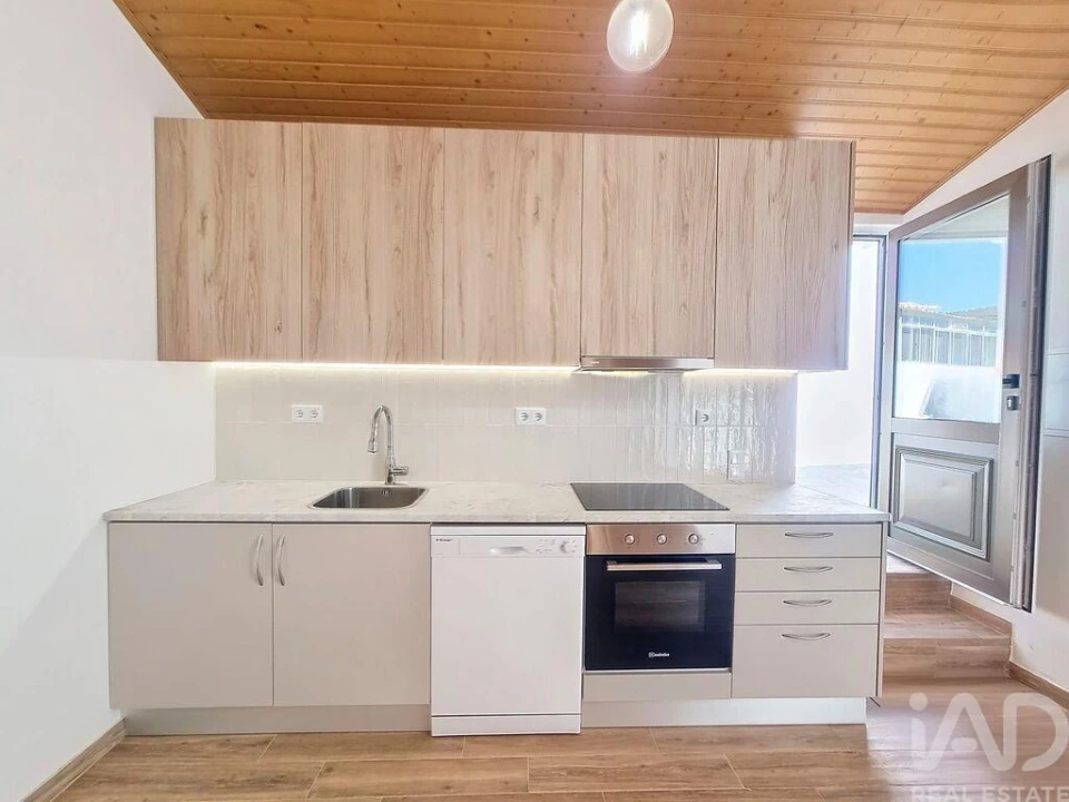 Moradia T1 para Arrendamento em Ventosa Foto 2