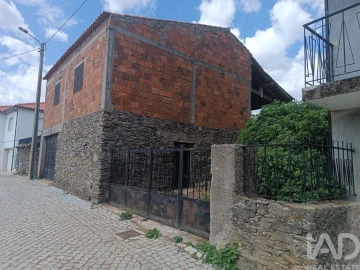 Moradia T6 para Venda em Remondes e Soutelo