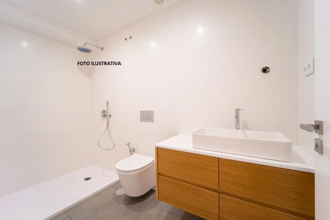 Apartamento T3 para Venda em Santo Antonio dos Olivais Foto 4