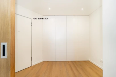 Apartamento T3 para Venda em Santo Antonio dos Olivais