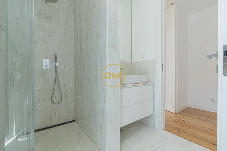 Apartamento T3 para Venda em Alcabideche Foto 11