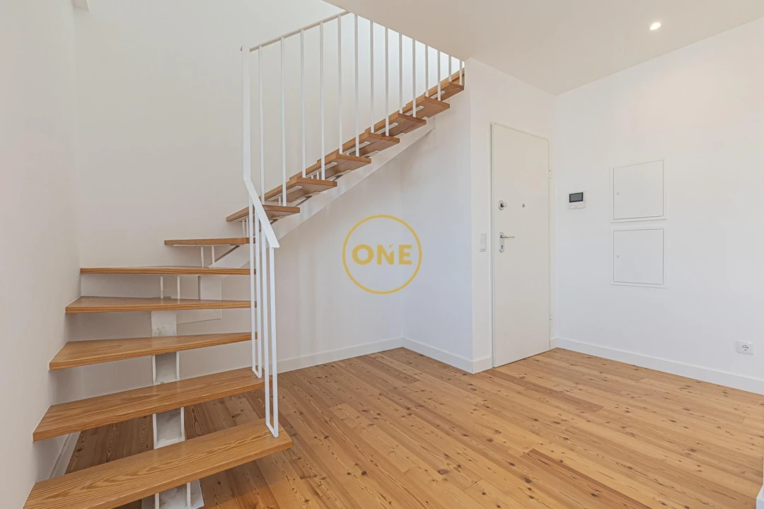 Apartamento T3 para Venda em Alcabideche Foto 3