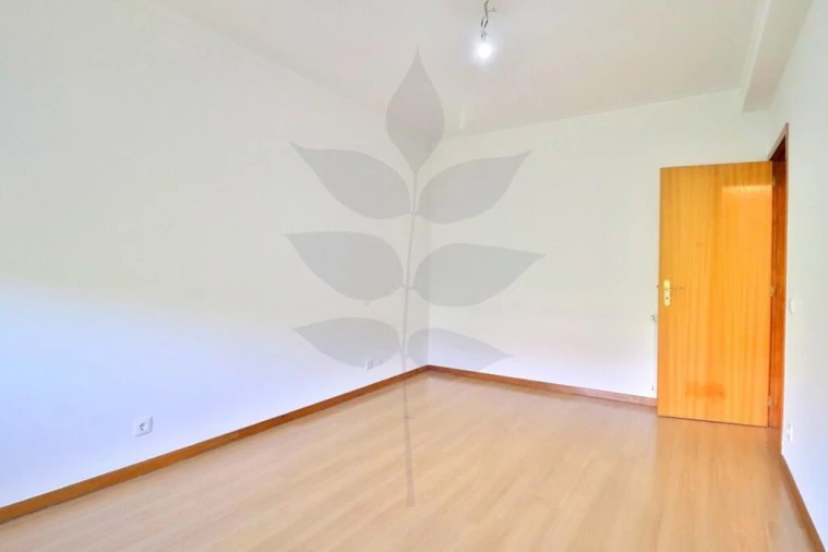 Apartamento T3 para Arrendamento em São Vitor (Braga) Foto 14