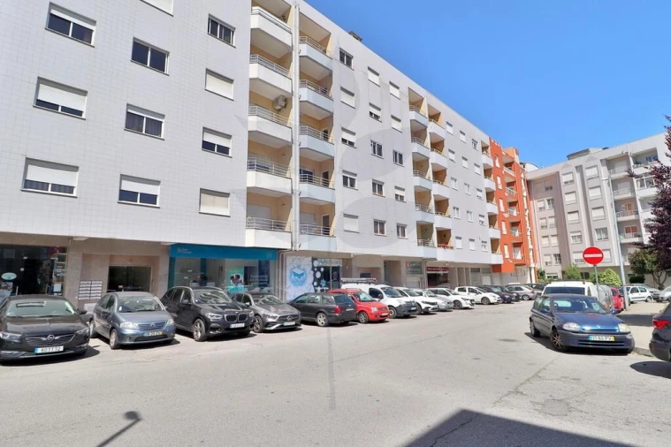 Apartamento T3 para Arrendamento em São Vitor (Braga) Foto 7