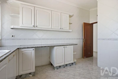Apartamento T3 para Venda em São Pedro da Cadeira
