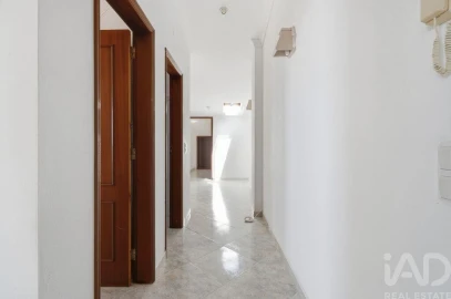 Apartamento T3 para Venda em São Pedro da Cadeira
