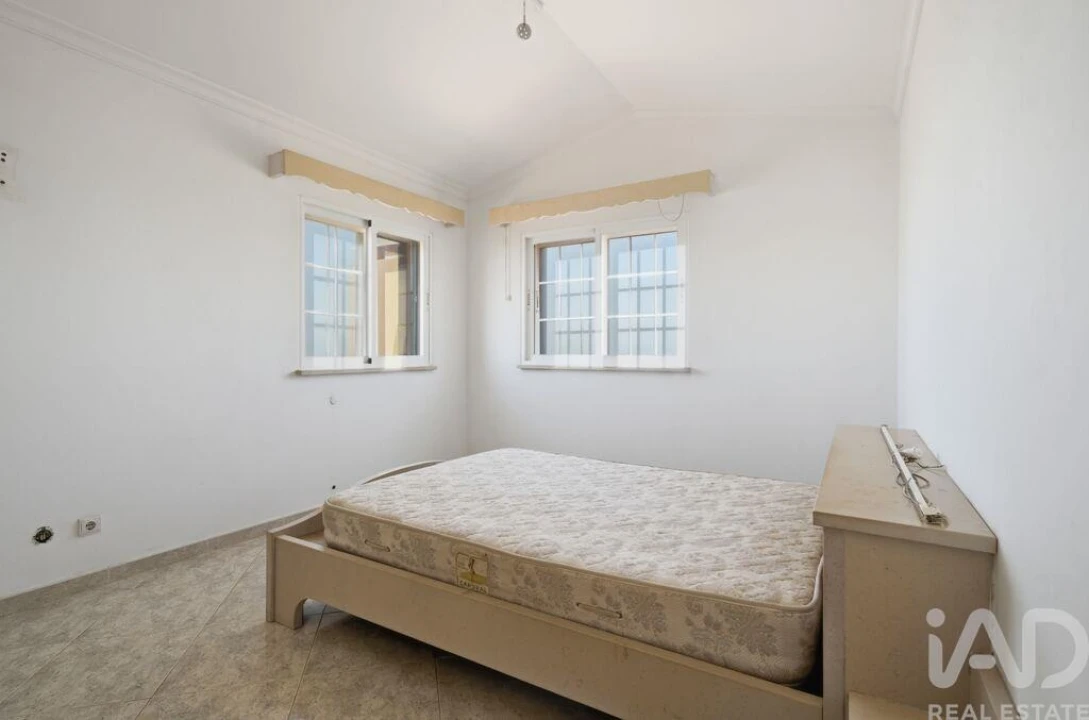 Apartamento T3 para Venda em São Pedro da Cadeira Foto 19