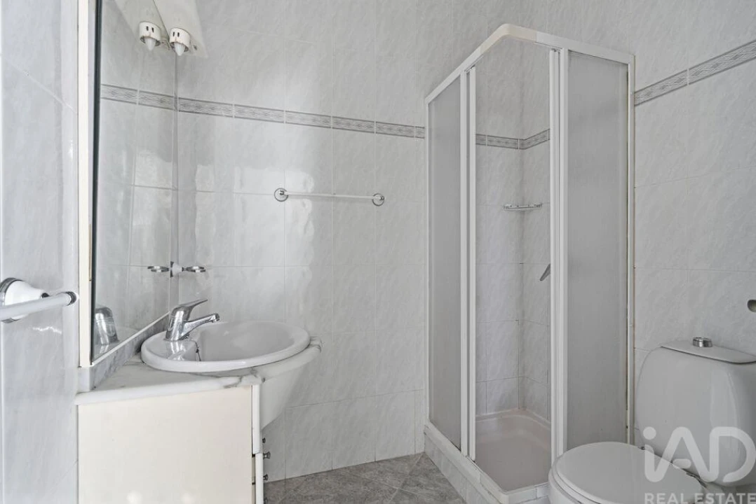 Apartamento T3 para Venda em São Pedro da Cadeira Foto 31