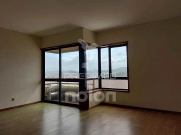 Apartamento T3 para Venda em São João da Madeira
