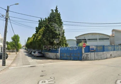 Armazém para Venda em Santa Maria de Lamas