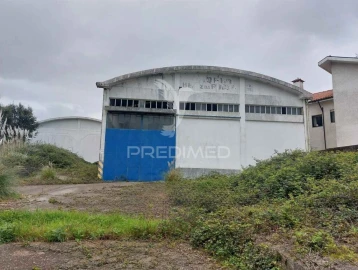 Armazém para Venda em Santa Maria de Lamas