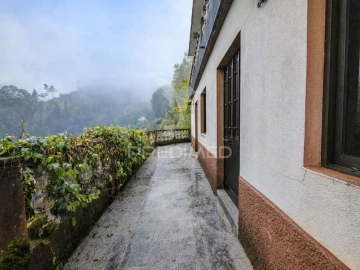 Moradia T4 para Venda em São Roque do Faial