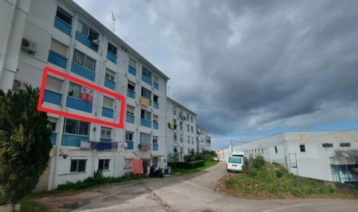 Apartamento T2 para Venda em Santo Antonio dos Olivais Foto 8