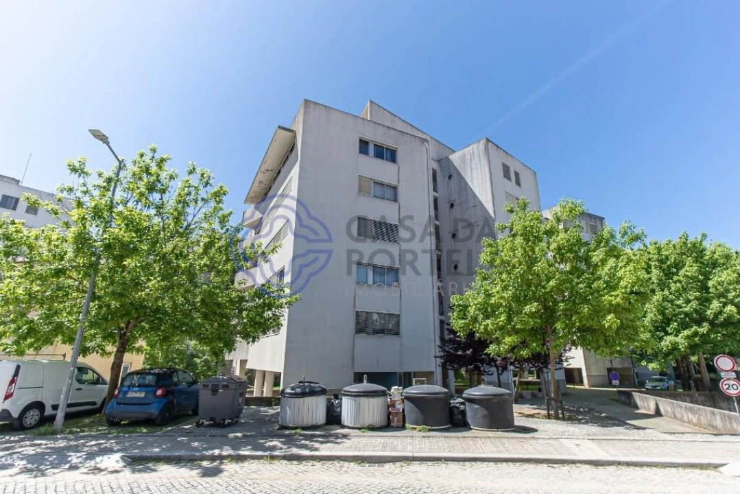 Apartamento T5 para Venda em Lordelo do Ouro e Massarelos Foto 43