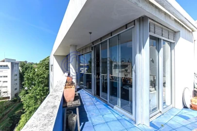 Apartamento T5 para Venda em Lordelo do Ouro e Massarelos