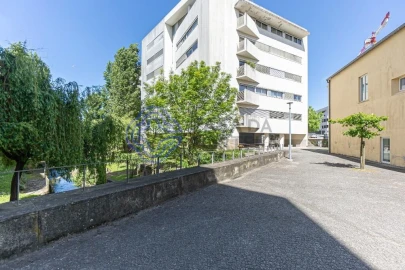Apartamento T5 para Venda em Lordelo do Ouro e Massarelos