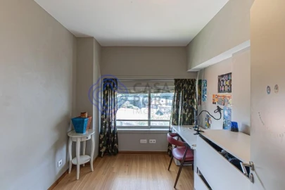 Apartamento T5 para Venda em Lordelo do Ouro e Massarelos